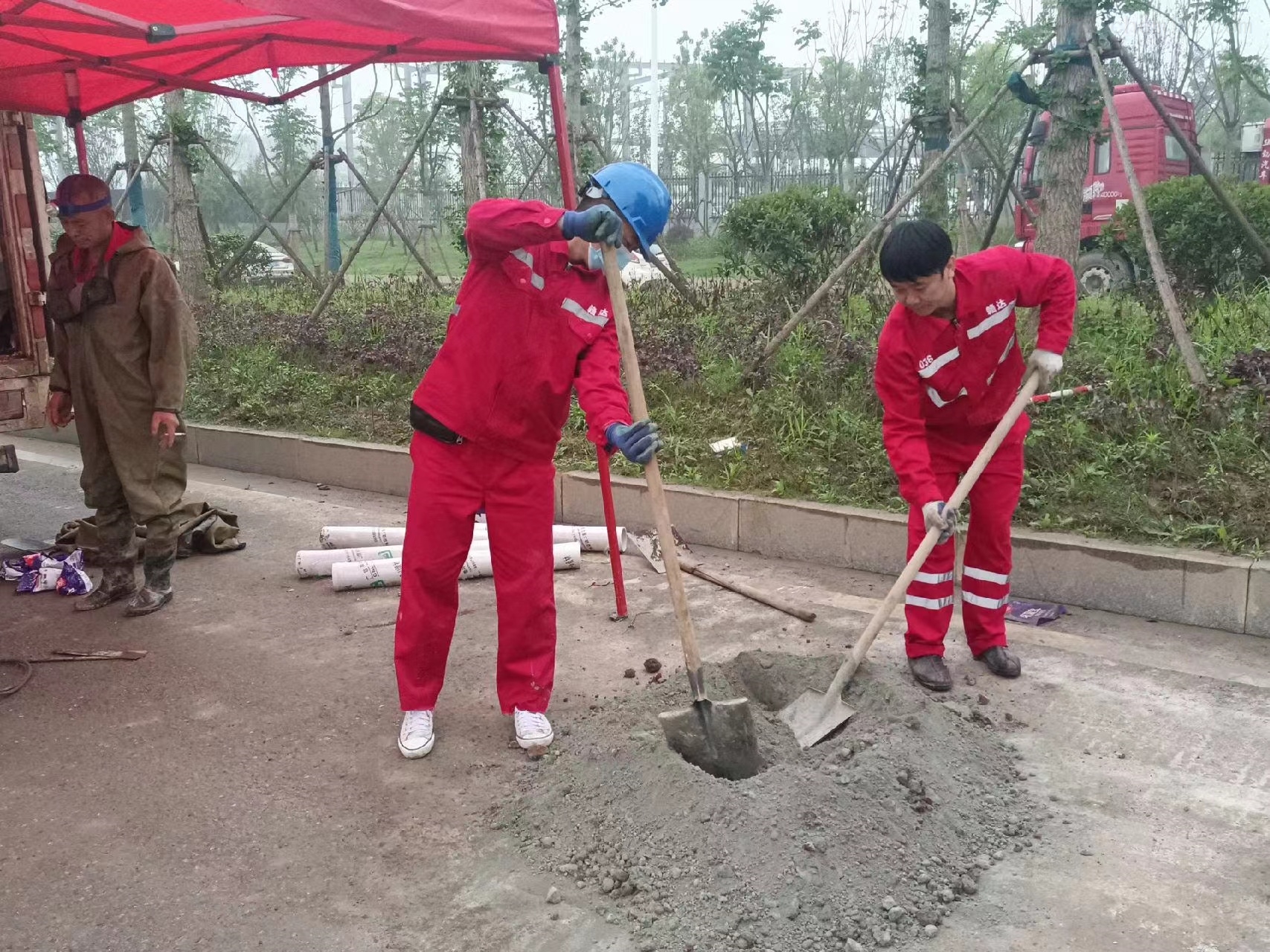 红安管道疏通哪家好】及时进行市政管道清淤